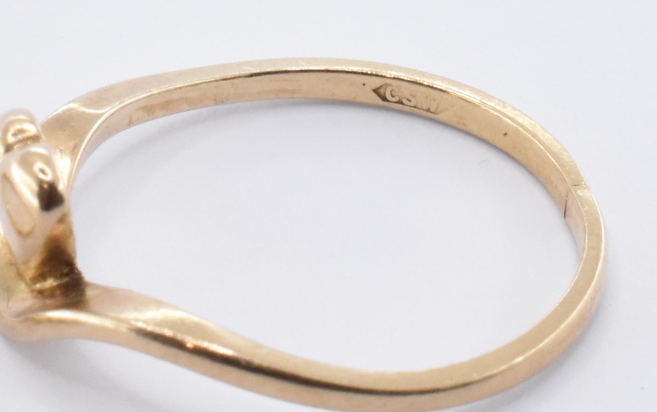 9CT GOLD HEART RING & 14CT GOLD ROPE TWIST RING - Image 3 of 7