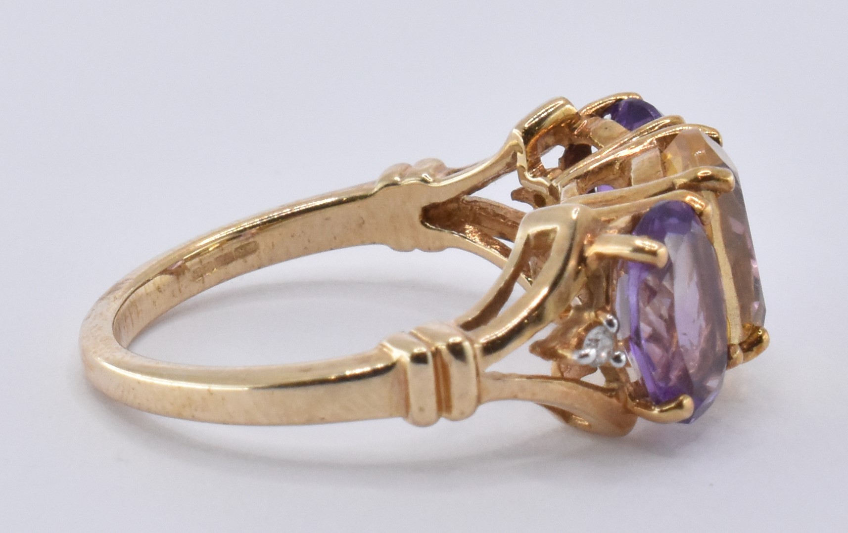 9CT GOLD CITRINE AMETHYST & DIAMOND RING - Image 5 of 9