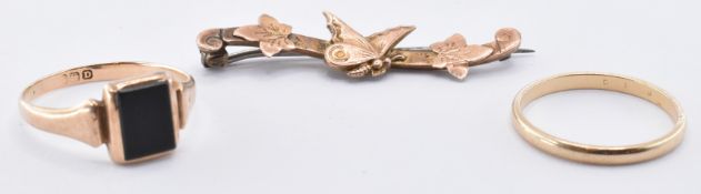 TWO GOLD RINGS & A 9CT GOLD BUTTERFLY BROOCH