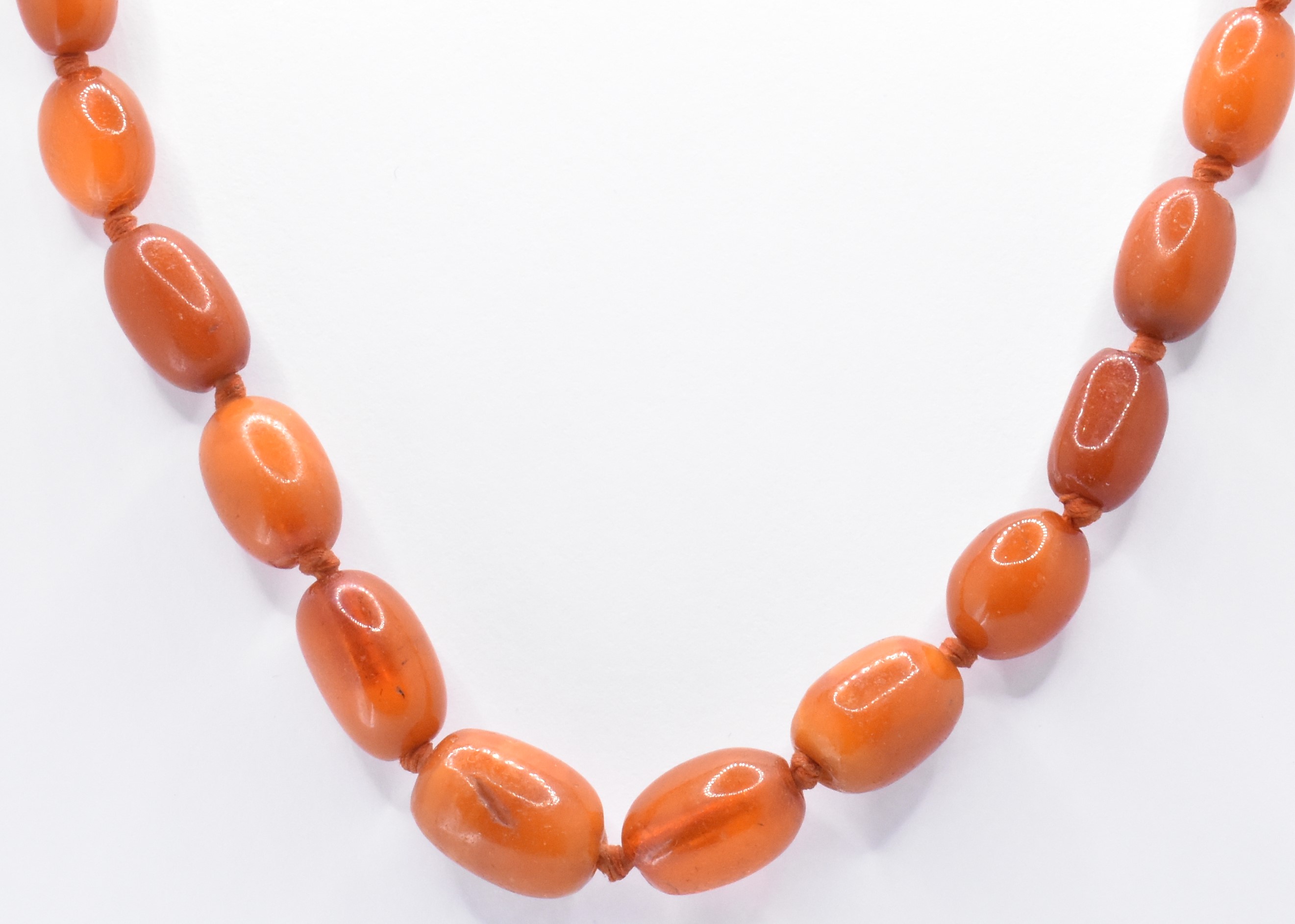 AMBER BEAD NECKLACE - Image 2 of 6