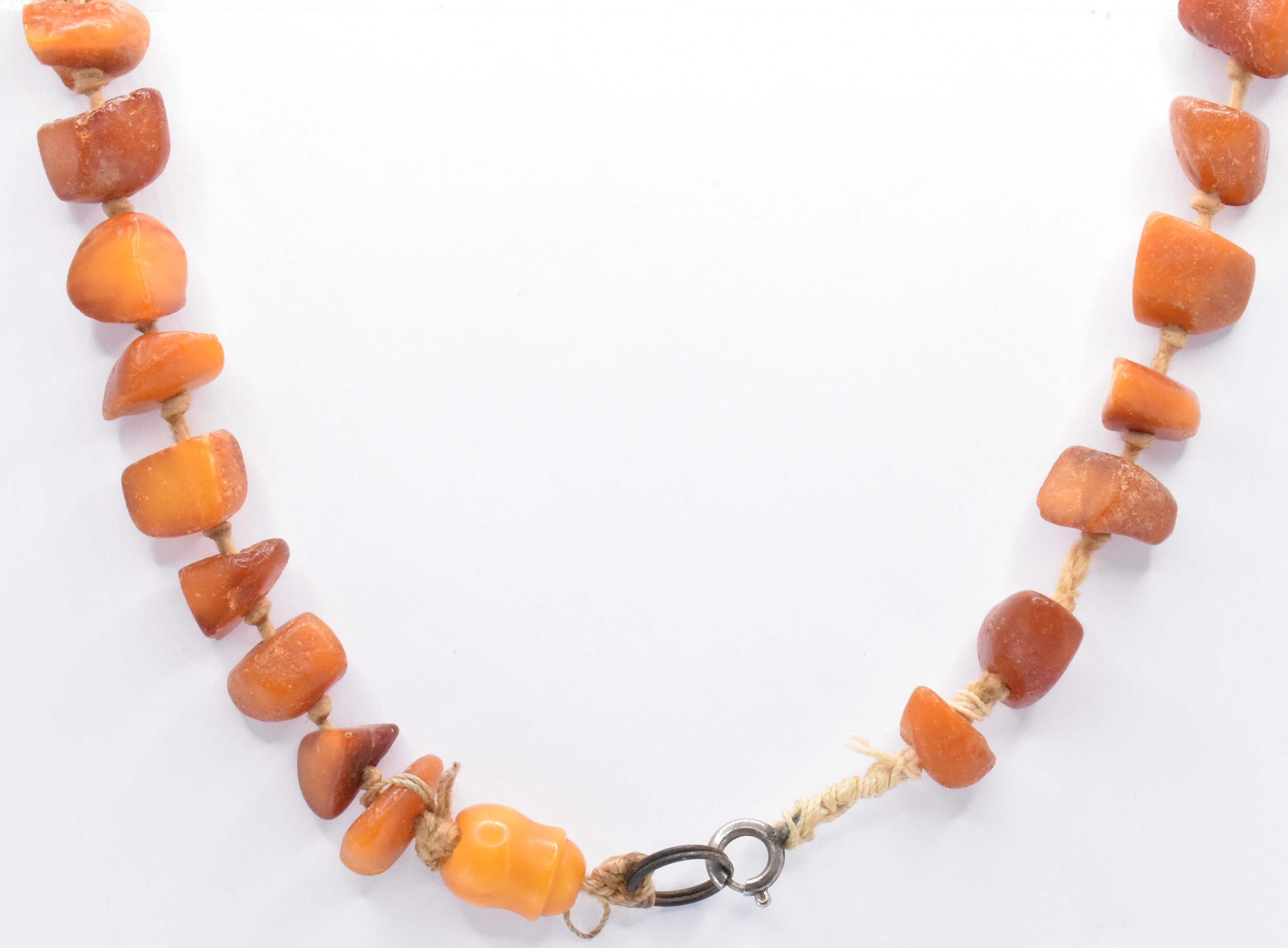 AMBER BEADED NECKLACE - Image 4 of 6