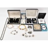 ASSORTMENT OF SILVER, GOLD & OTHER JEWELLERY