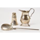 THREE 20TH CENTURY SILVER ITEMS INCLUDING COCHLEAR SPOON