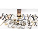 LARGE COLLECTION OF VINTAGE WATCHES