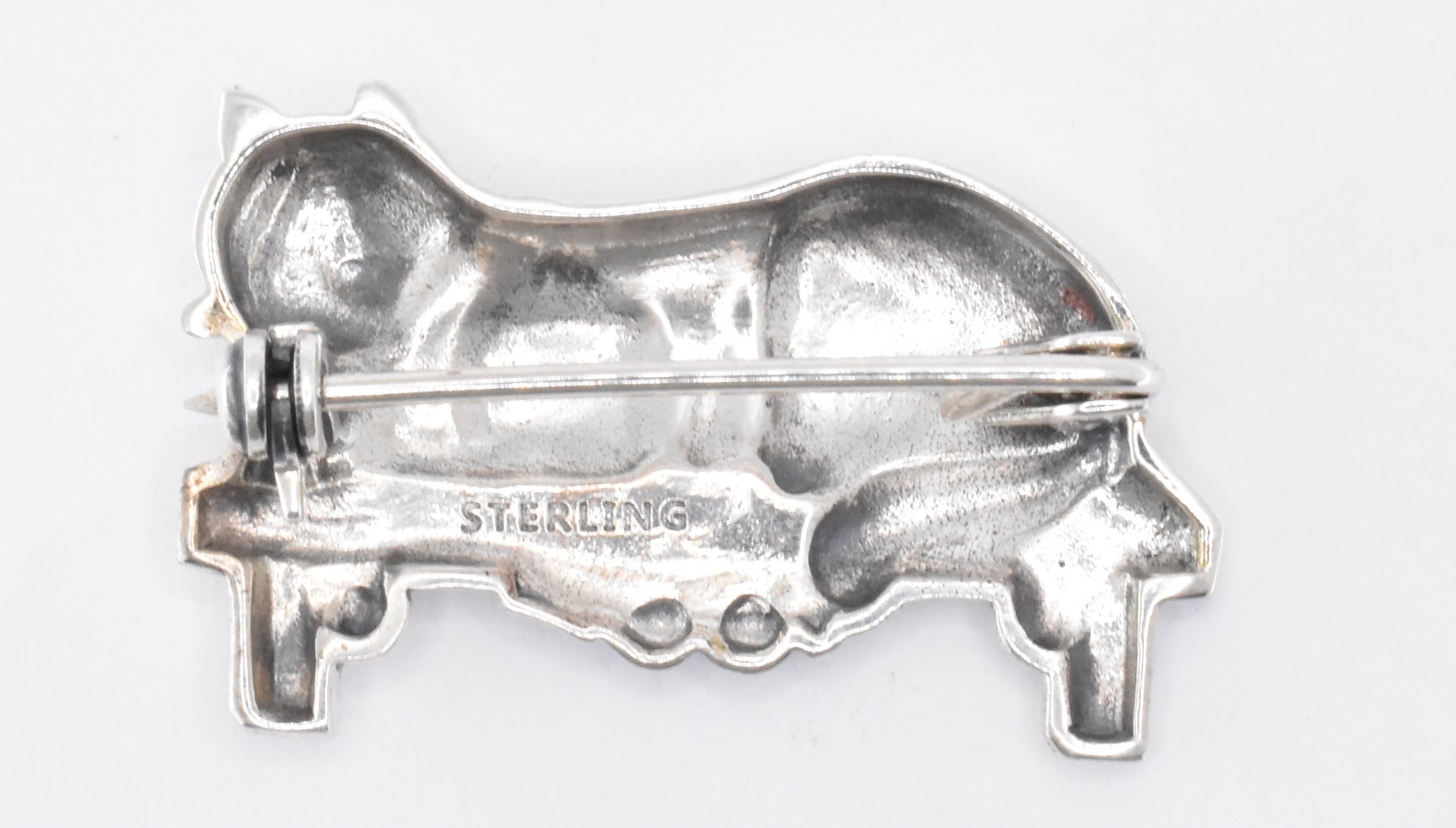 STERLING SILVER CAT BROOCH - Image 2 of 2