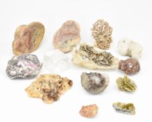 COLLECTION OF MINERAL SPECIMENS