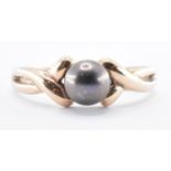 9CT GOLD & PEARL CROSSOVER RING