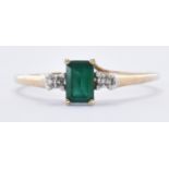 HALLMARKED 9CT GOLD & SYNTHETIC EMERALD RING