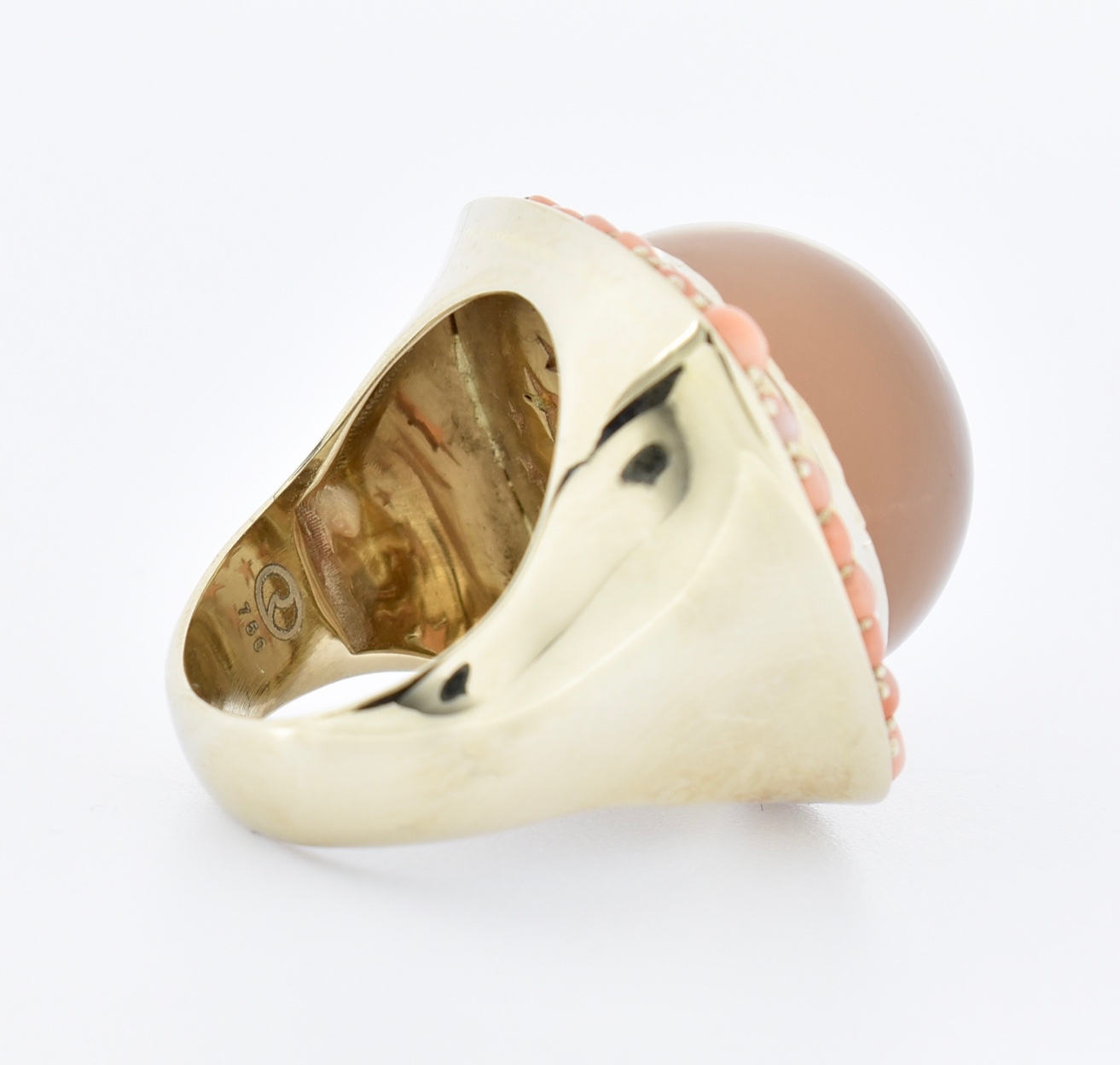 DANISH 18CT GOLD MOONSTONE & CORAL COCKTAIL RING. - Image 3 of 5