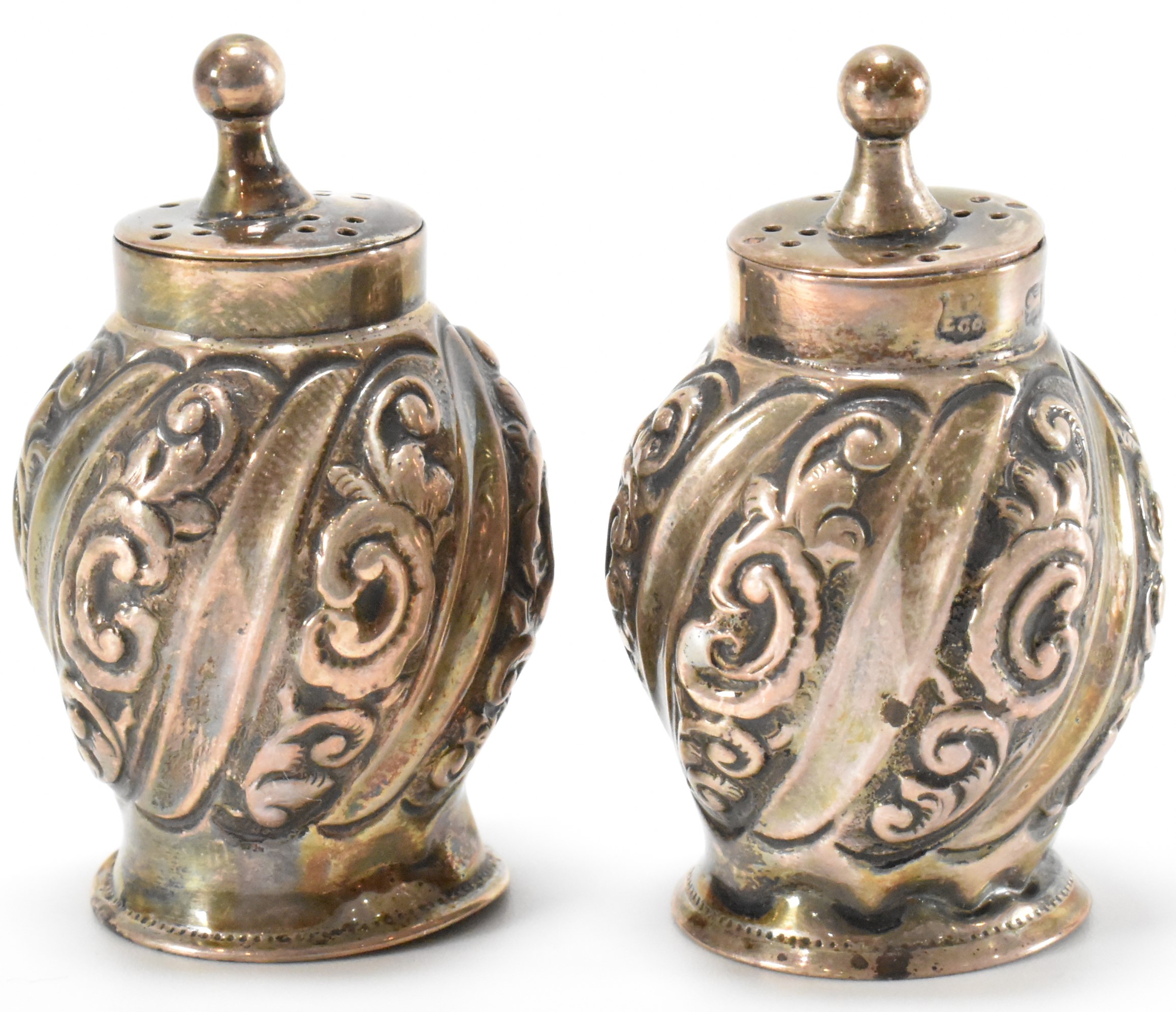 PAIR OF VICTORIAN SILVER PEPPER POTS - Image 3 of 5