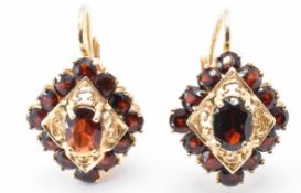 PAIR OF 14CT GOLD & GARNET EARRINGS