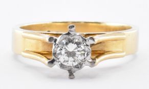 18CT GOLD & DIAMOND SOLITAIRE RING