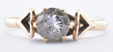 9CT GOLD & WHITE STONE RING.