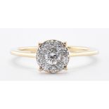 18CT GOLD & DIAMOND CLUSTER RING
