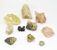 COLLECTION OF MINERAL & CRYSTAL SPECIMENS