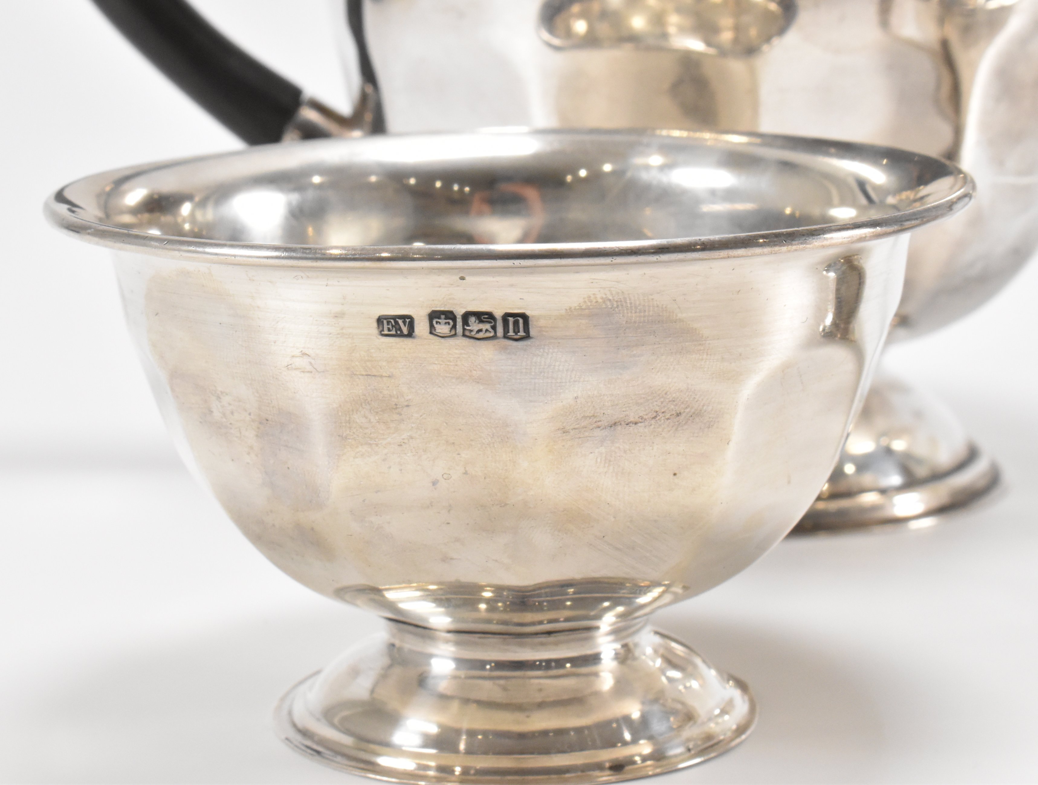 1930'S VINER'S LTD SILVER TEA SET - Image 4 of 5