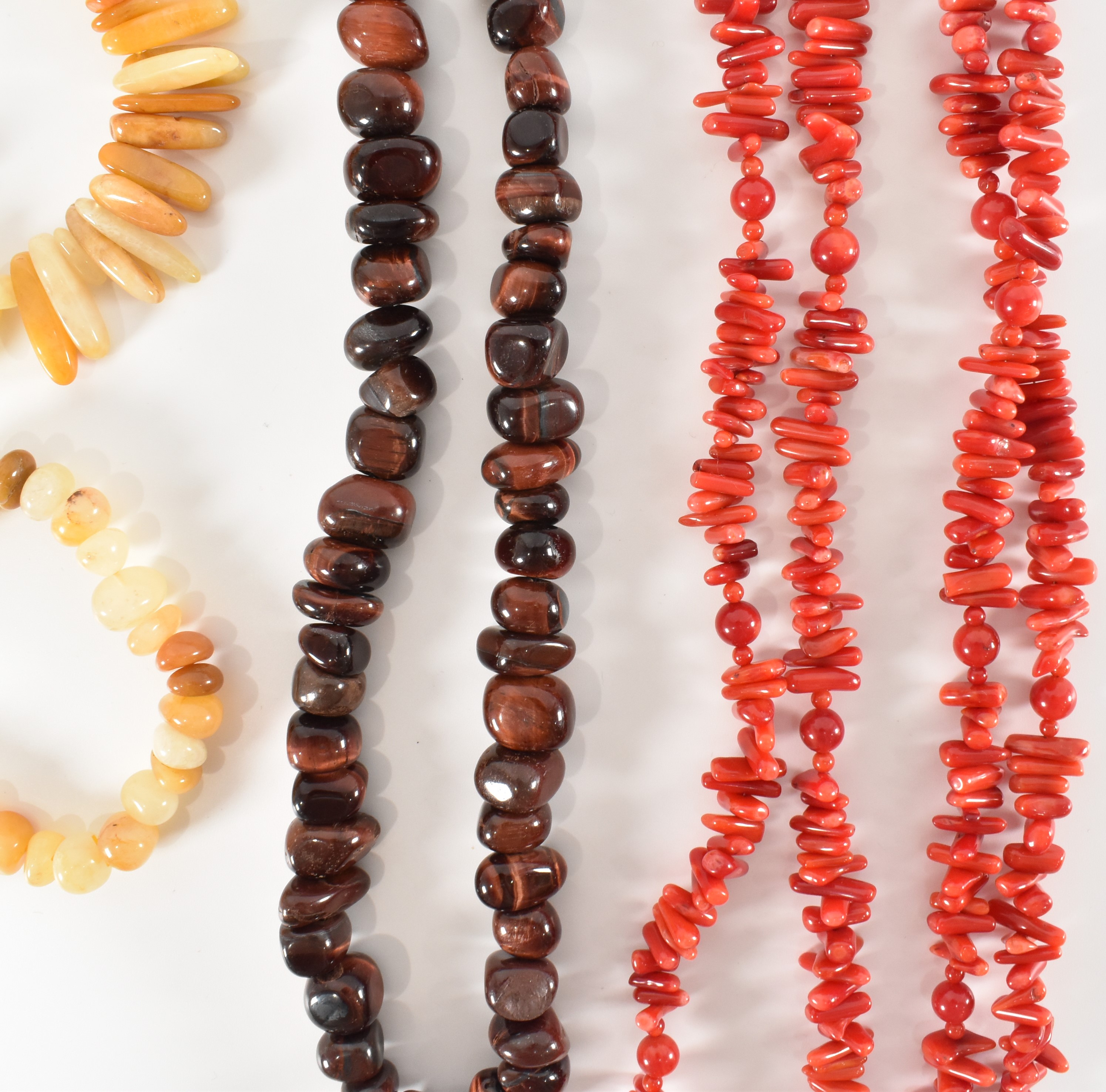 ASSORTMENT CORAL QUARTZ & TIGERS EYE JEWELLERY - Image 3 of 5