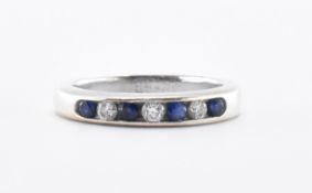 WHITE GOLD DIAMOND & SAPPHIRE RING