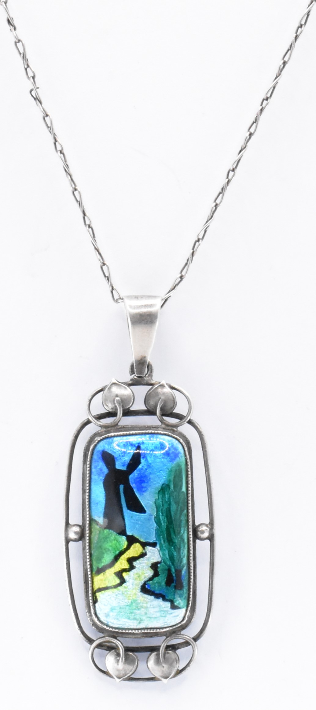 ARTS & CRAFTS SILVER ENAMELLED PENDANT NECKLACE