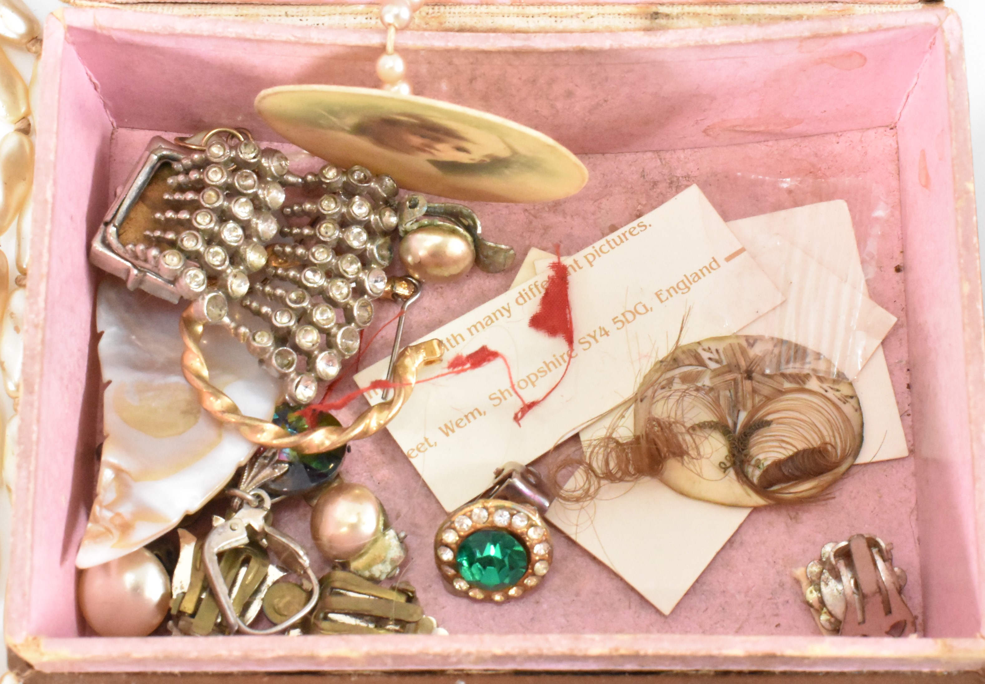COLLECTION OF VINTAGE COSTUME JEWELLERY - Image 2 of 20