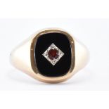 HALLMARKED 9CT GOLD ONYX & RED STONE SIGNET RING