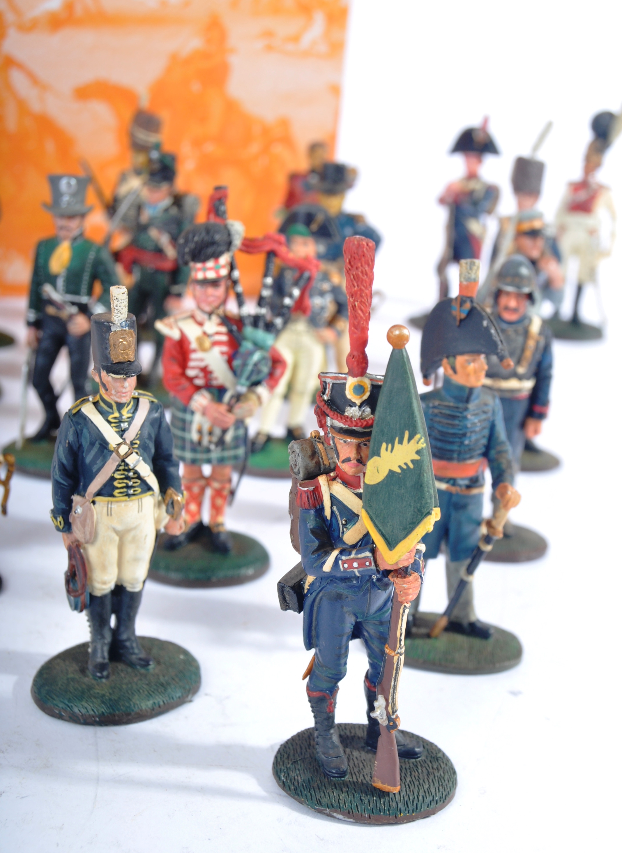 LARGE COLLECTION OF ASSORTED NAPOLEONIC WAR FIGURES & MAGAZINES - Image 5 of 8