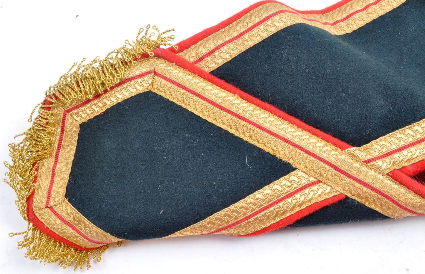 20TH CENTURY THE ROYAL IRISH REGIMENT MILITARY DRUM SASH - Image 5 of 7