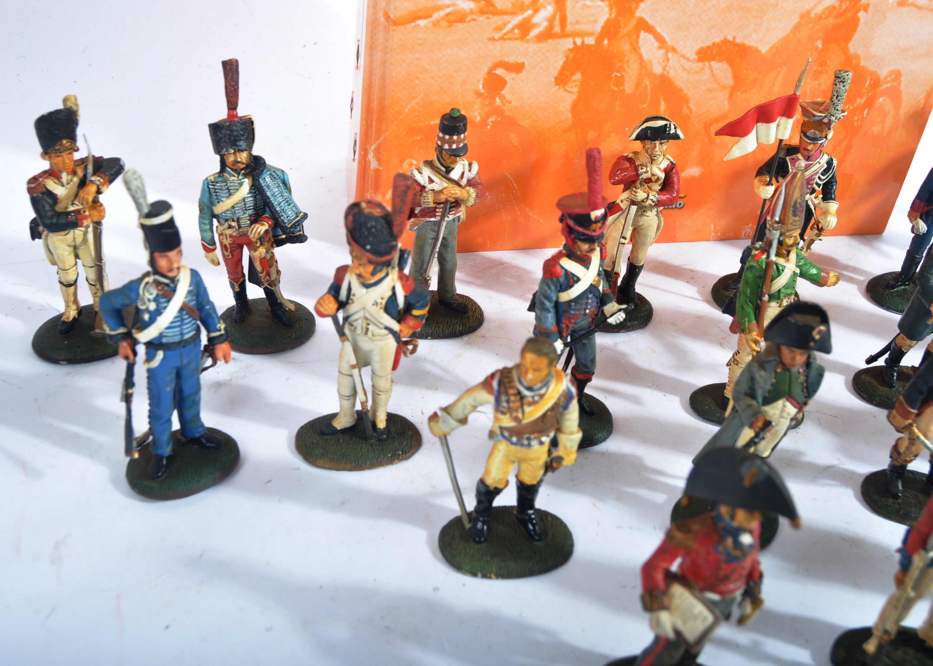 LARGE COLLECTION OF ASSORTED NAPOLEONIC WAR FIGURES & MAGAZINES - Image 2 of 8