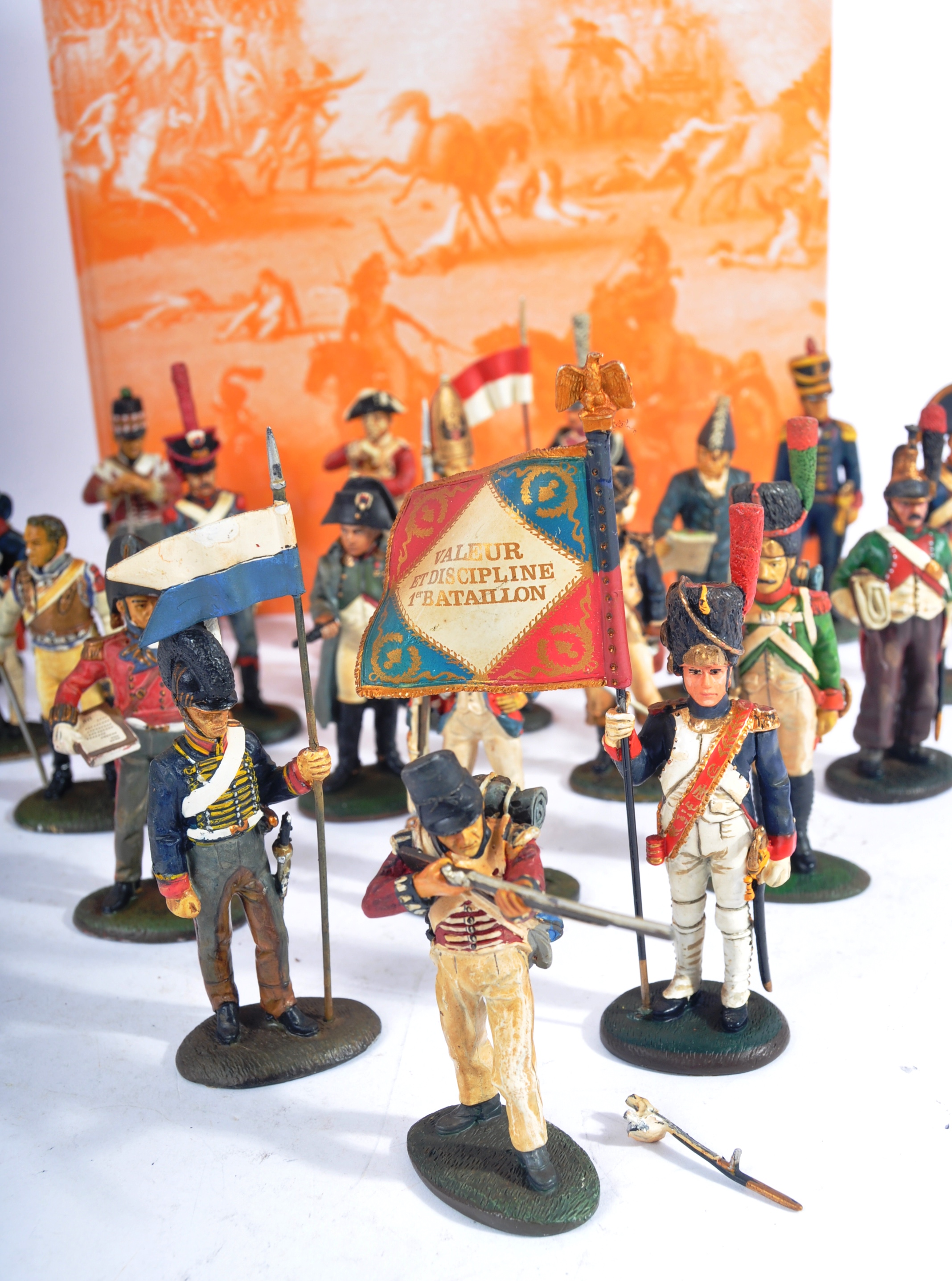 LARGE COLLECTION OF ASSORTED NAPOLEONIC WAR FIGURES & MAGAZINES - Image 5 of 8