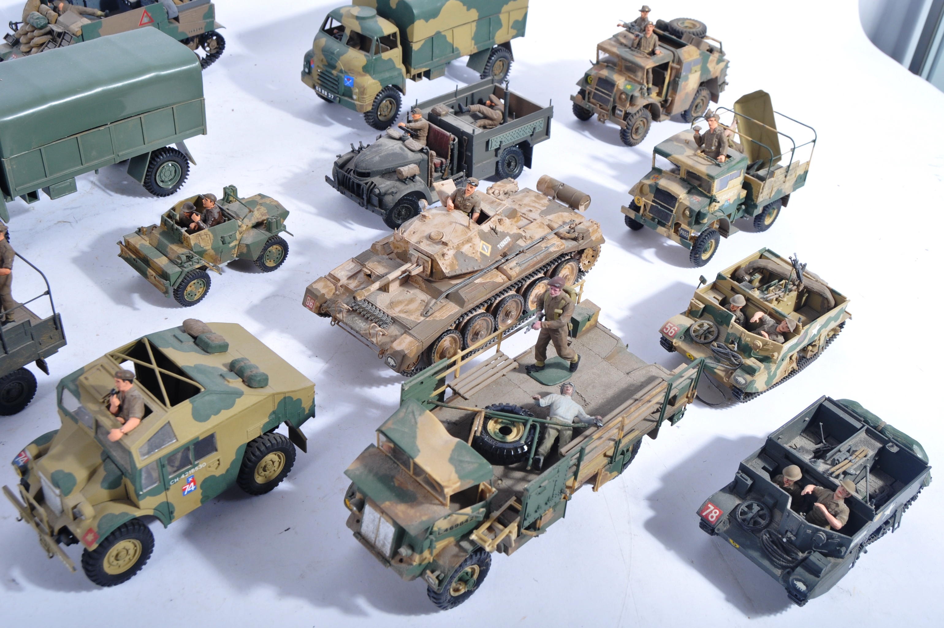 COLLECTION OF VINTAGE PLASTIC MODEL MILITARY TANKS - Image 4 of 4