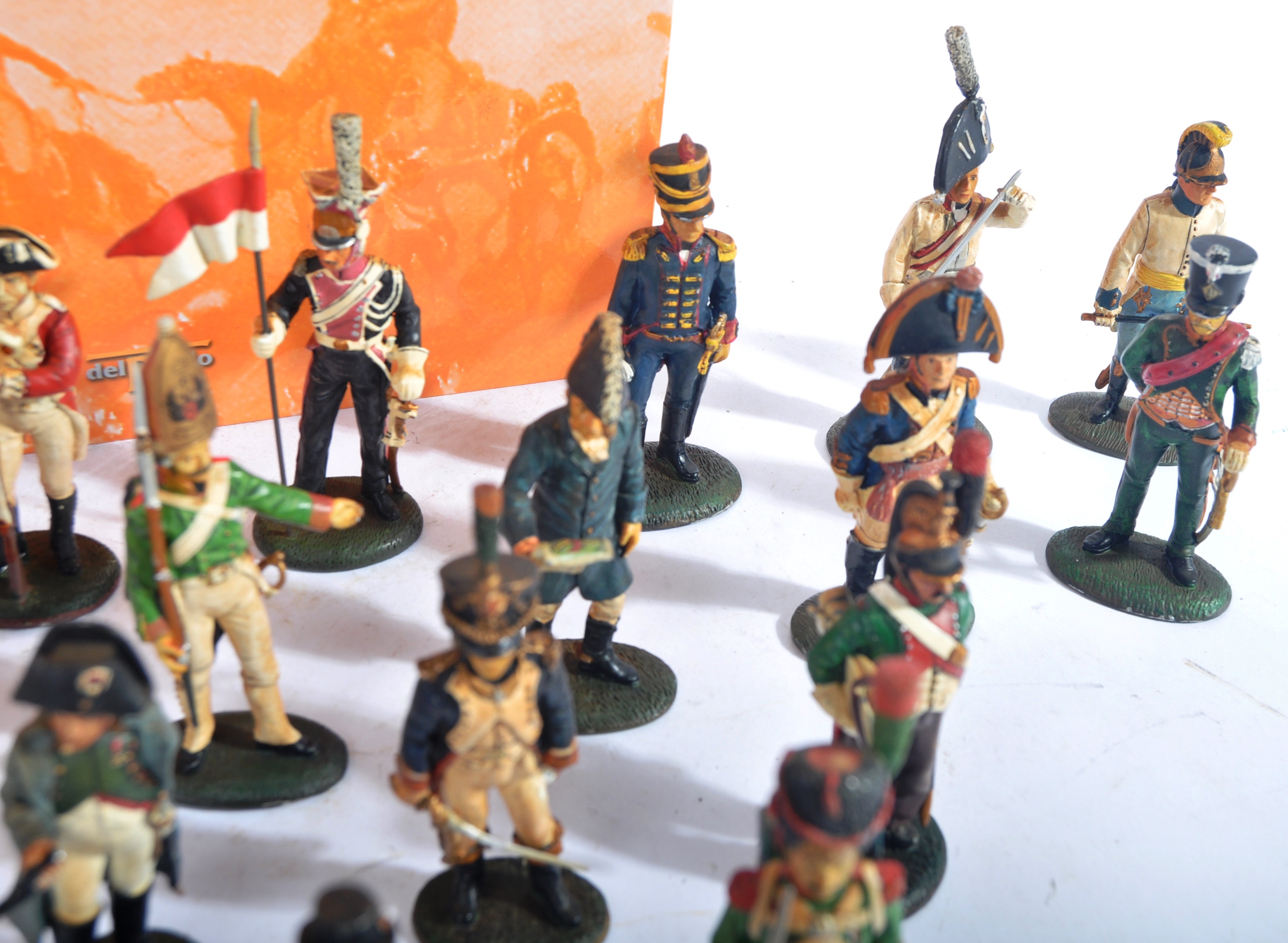 LARGE COLLECTION OF ASSORTED NAPOLEONIC WAR FIGURES & MAGAZINES - Image 3 of 8