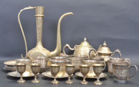 LARGE COLLECTION ON INDIAN BRASS TABLE WARE