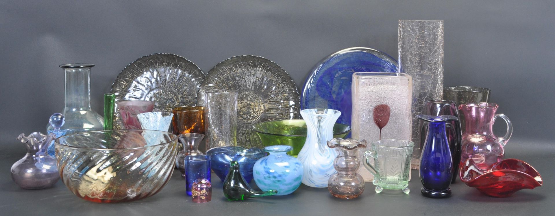 GROUP OF VINTAGE 20TH CENTURY STUDIO ART GLASS WARE