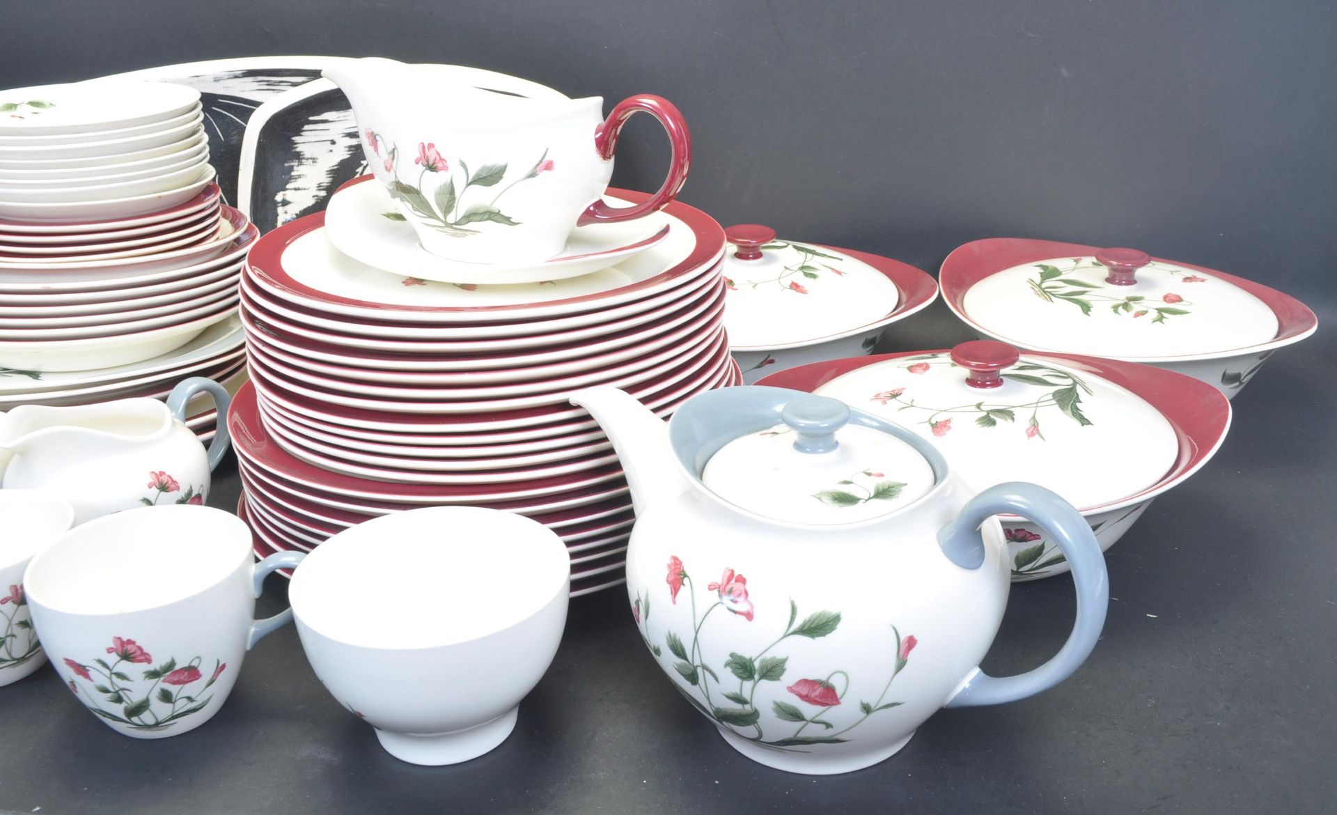 VINTAGE 20TH CENTURY WEDGWOOD DINNER SERVICE IN THE MAYFIELD PATTERN - Bild 3 aus 6