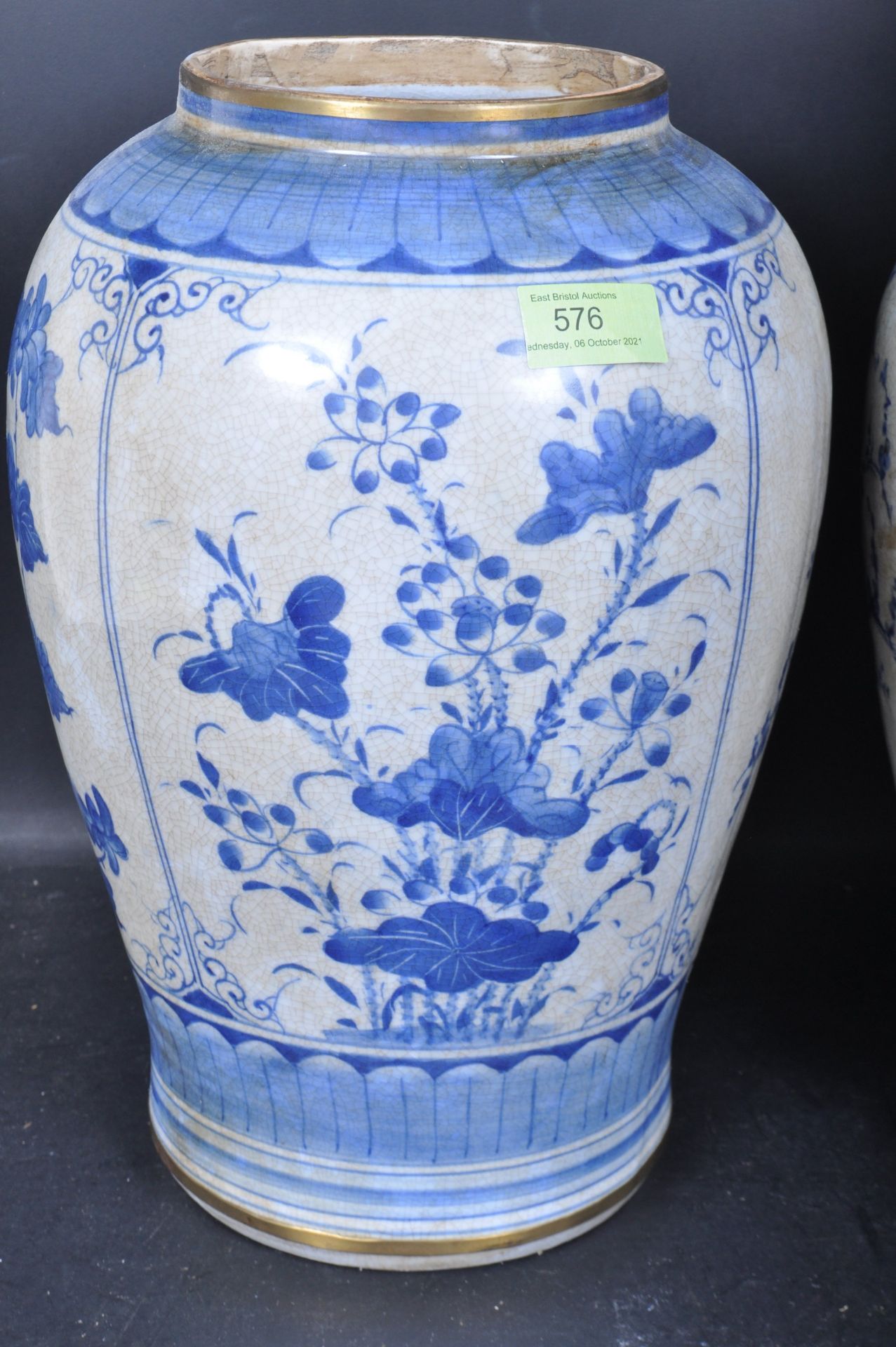 LARGE PAIR OF VINTAGE 20TH CENTURY CHINESE ORIENTAL BLUE AND WHITE VASES - Bild 2 aus 15