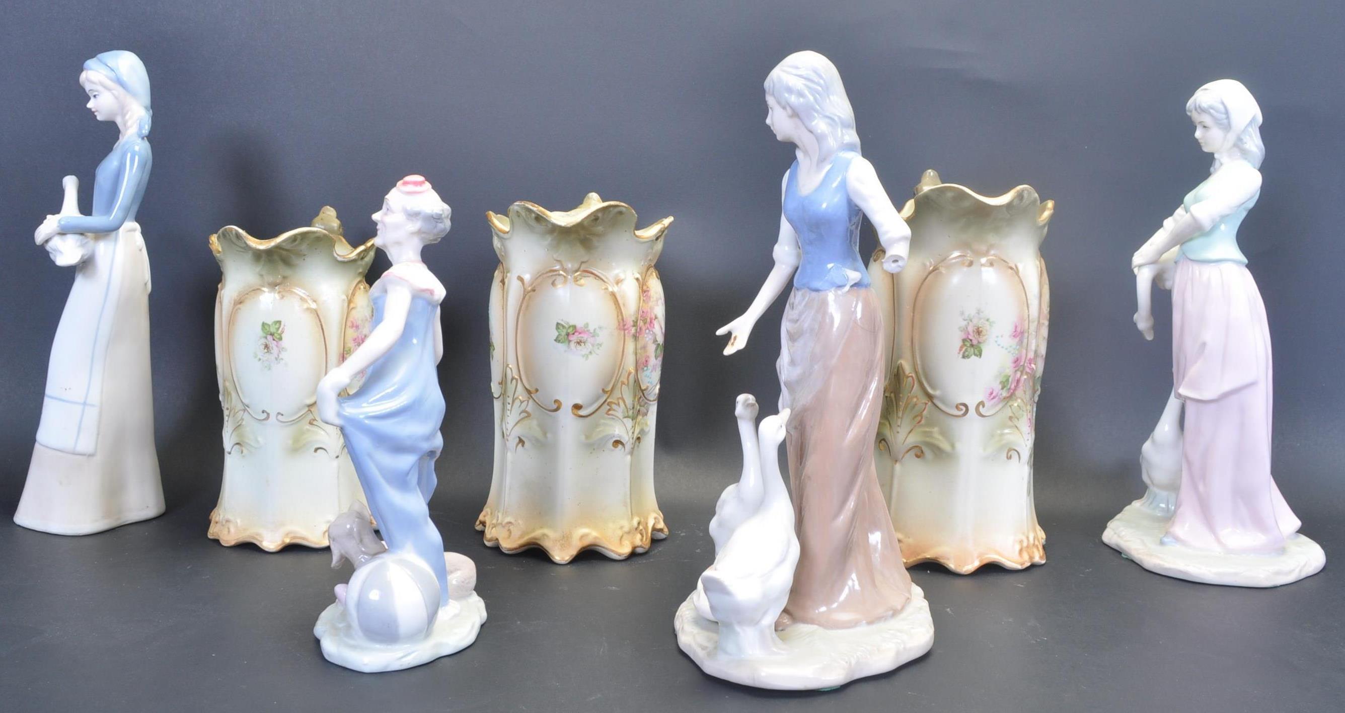 COLLECTION OF 20TH CENTURY LLADRO / NAO STYLE FIGURINES - Image 4 of 7