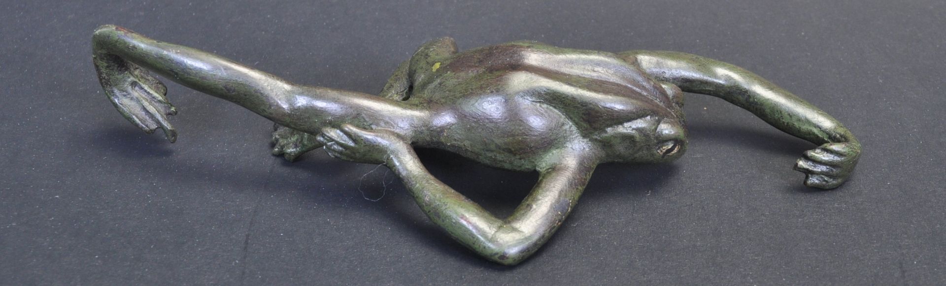 COLD PAINTED BRONZE FROG HOOK - Image 3 of 6