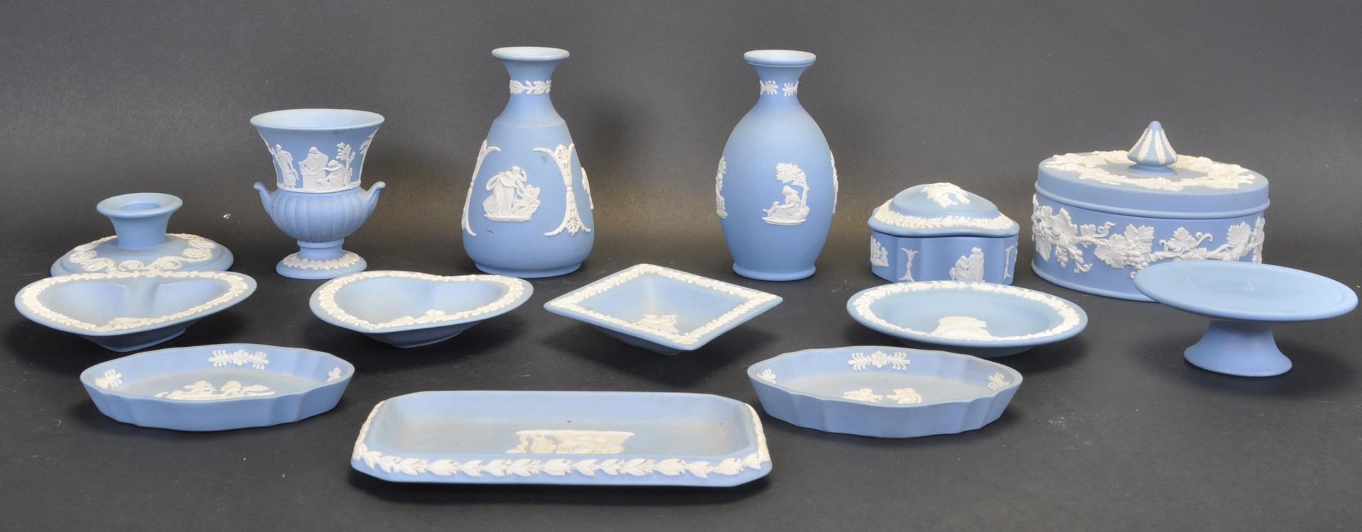 COLLECTION OF EARLY 20TH CENTURY WEDGWOOD JASPERWARE
