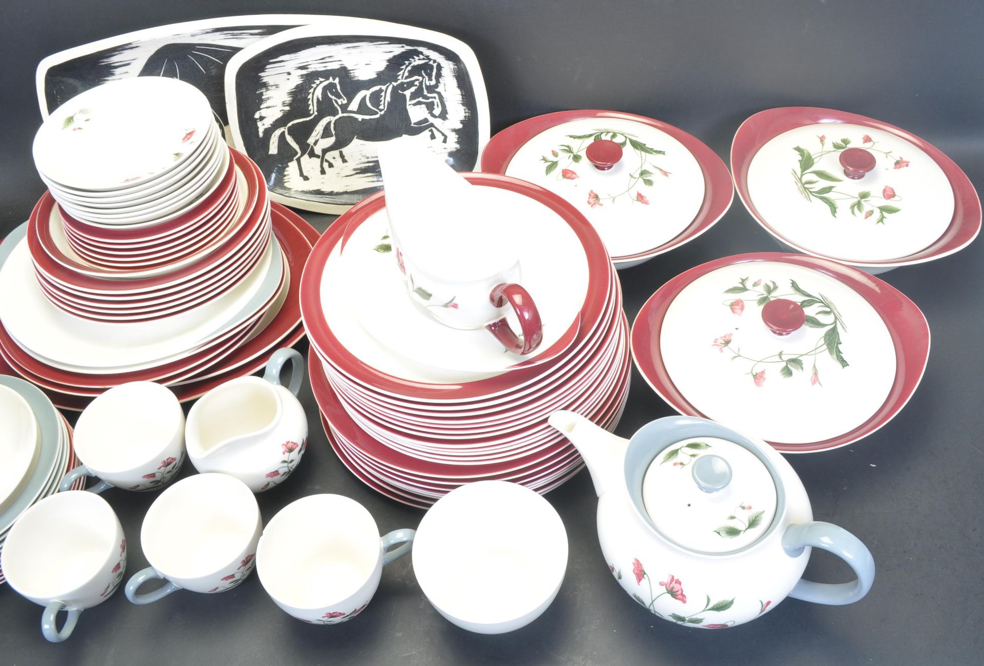 VINTAGE 20TH CENTURY WEDGWOOD DINNER SERVICE IN THE MAYFIELD PATTERN - Bild 4 aus 6