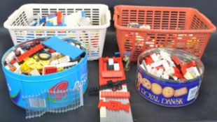 LARGE COLLECTION OF RETRO VINTAGE 20TH CENTURY LEGO