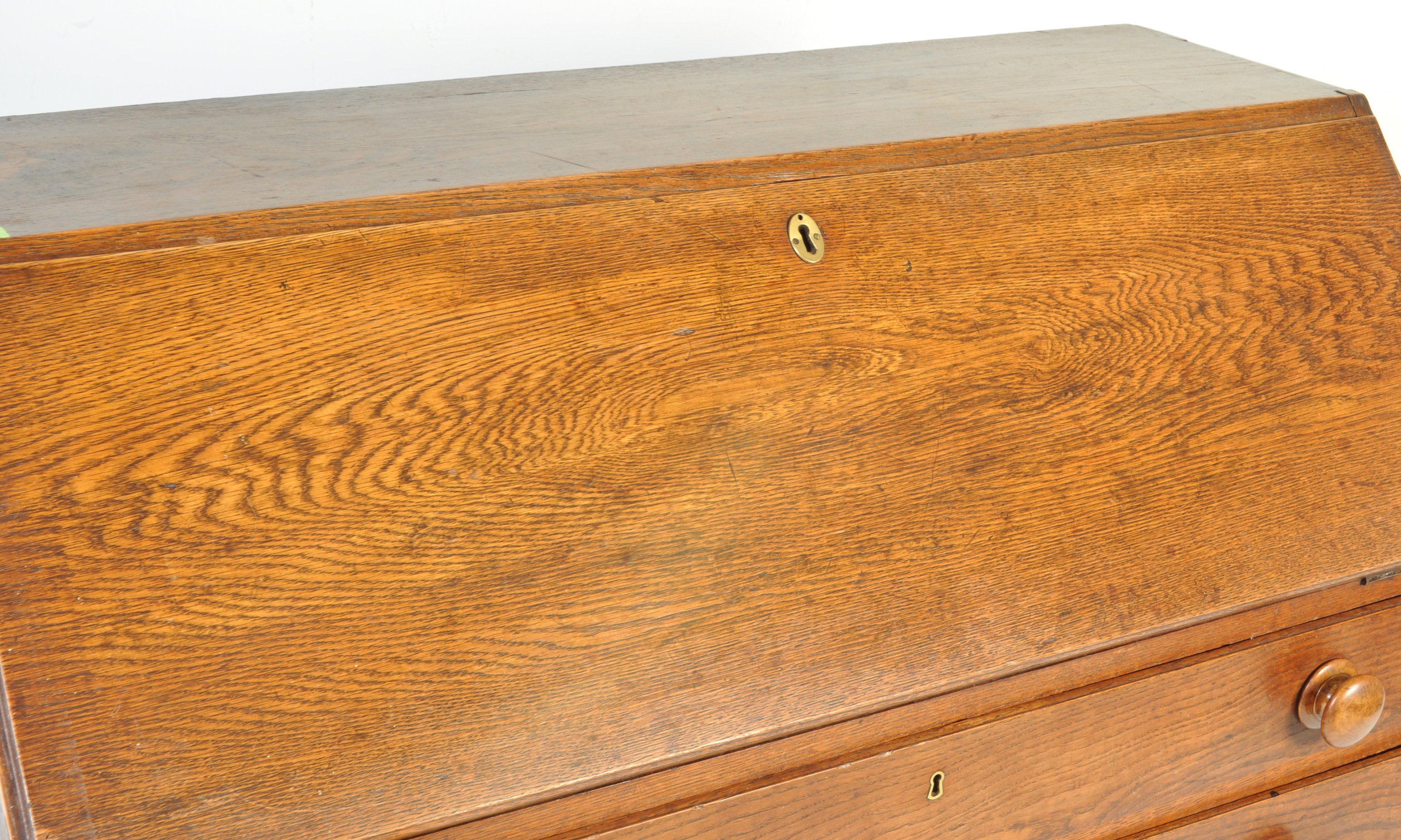 EARLY 19TH CENTURY GEORGIAN OAK BUREAU - Image 2 of 11