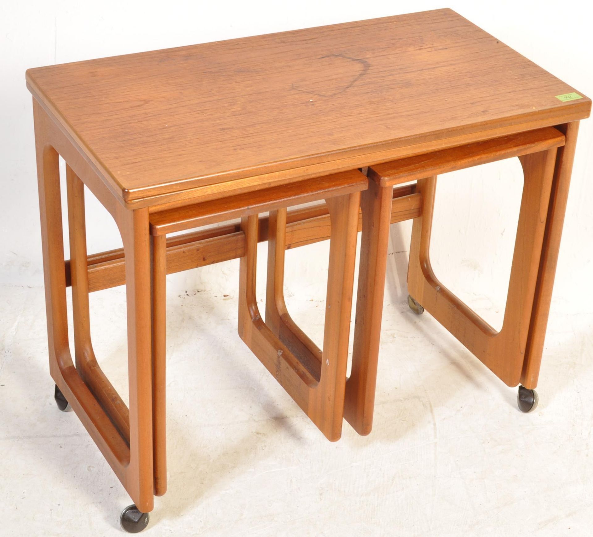 MID 20TH CENTURY TEAK WOOD NEST OF TABLES BY MCINTOSH - Bild 2 aus 4