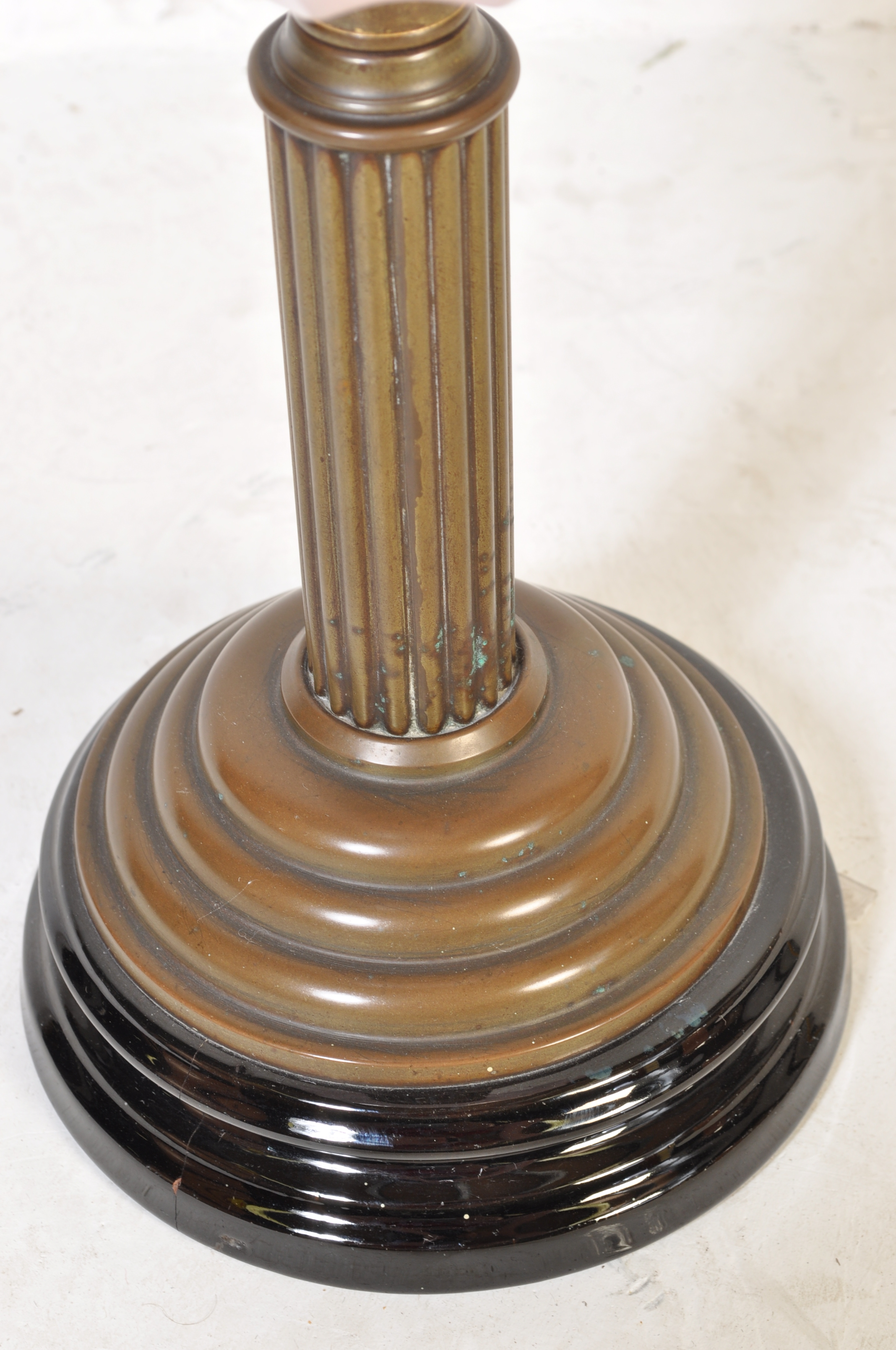 19TH CENTURY VICTORIAN OIL LAMP / PARAFFIN LAMP - Image 7 of 12