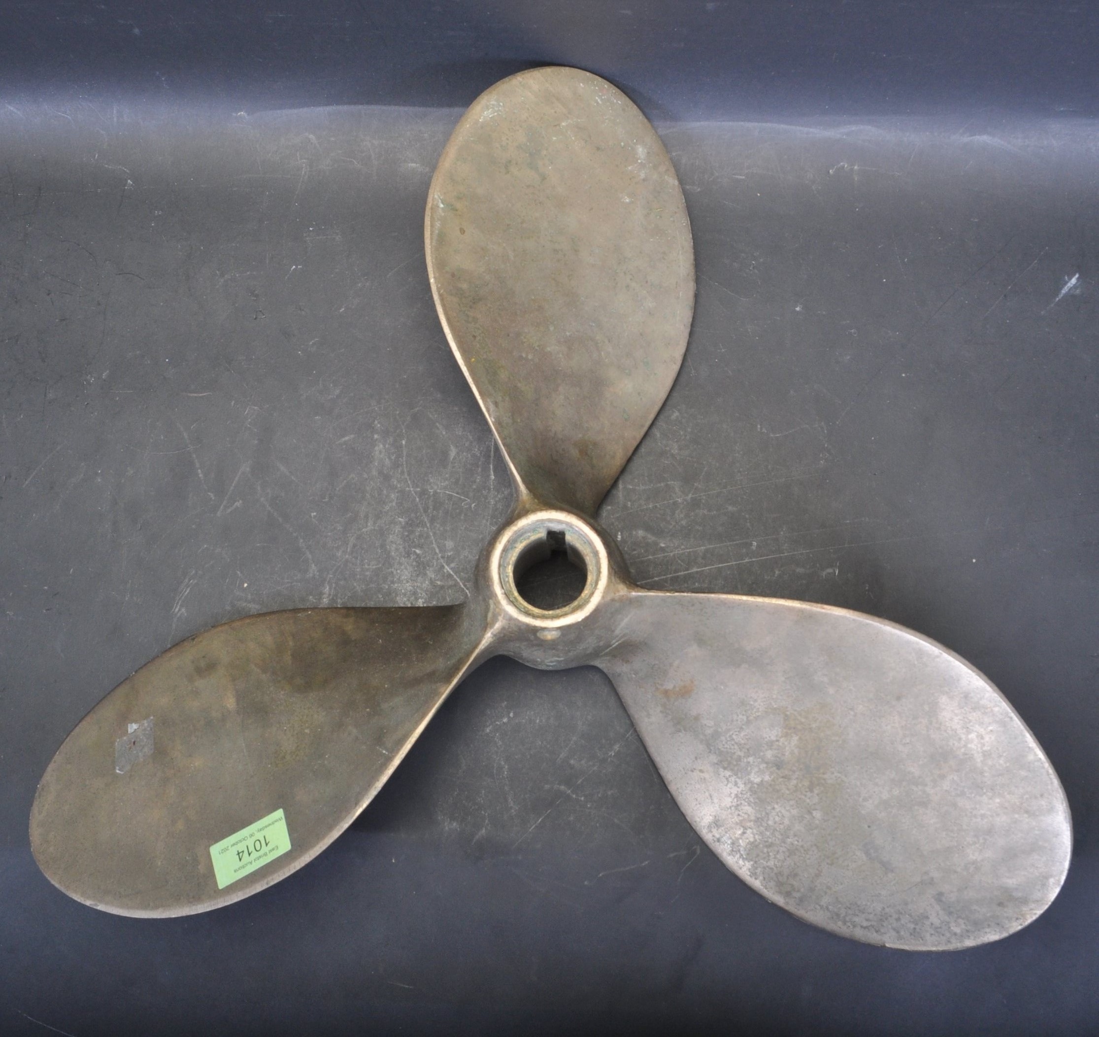 MID 20TH CENTURY SOLID BRONZE BOAT / SHIP PROPELLER