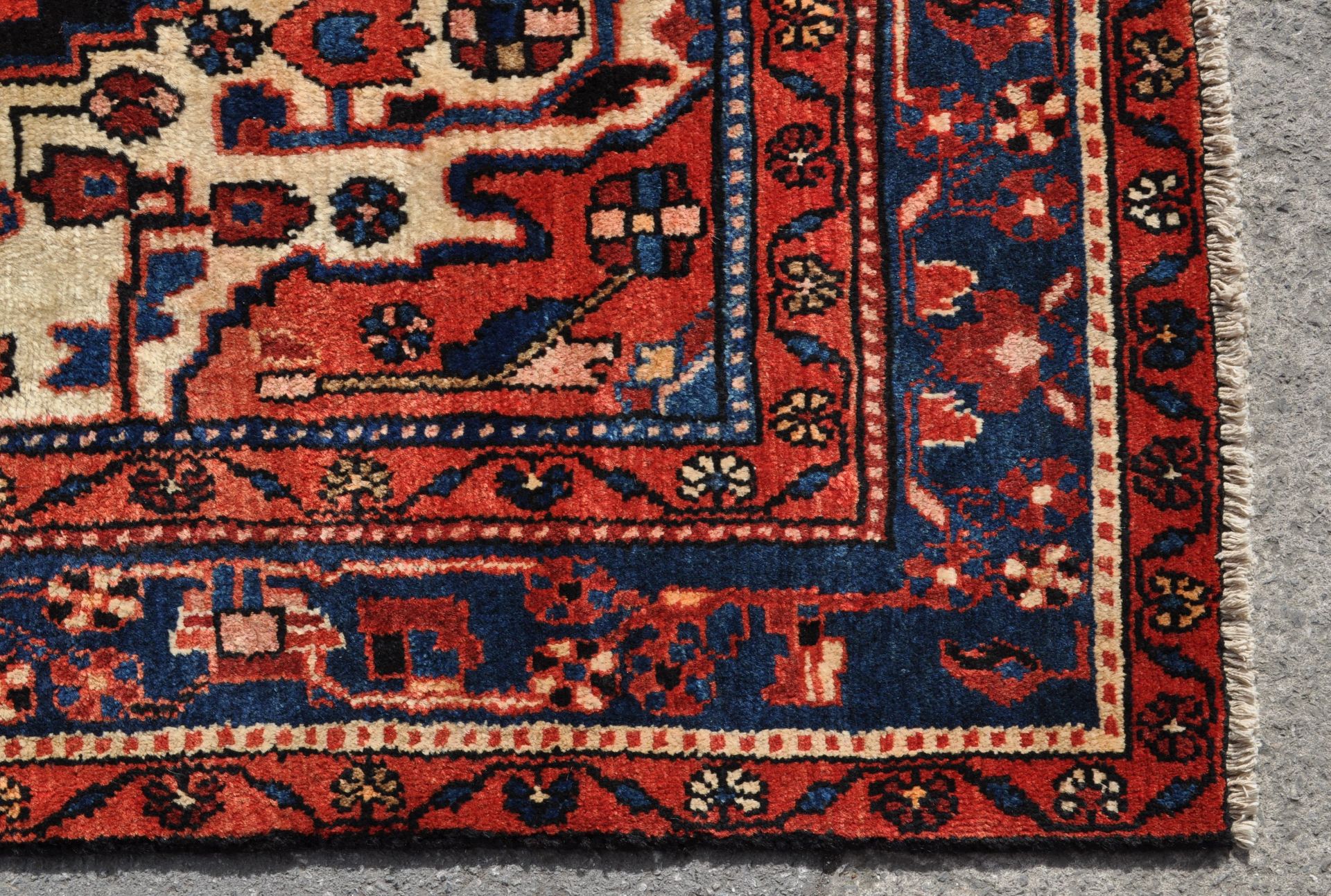 20TH CENTURY NAHAWAND CARPET RUG - Bild 2 aus 9