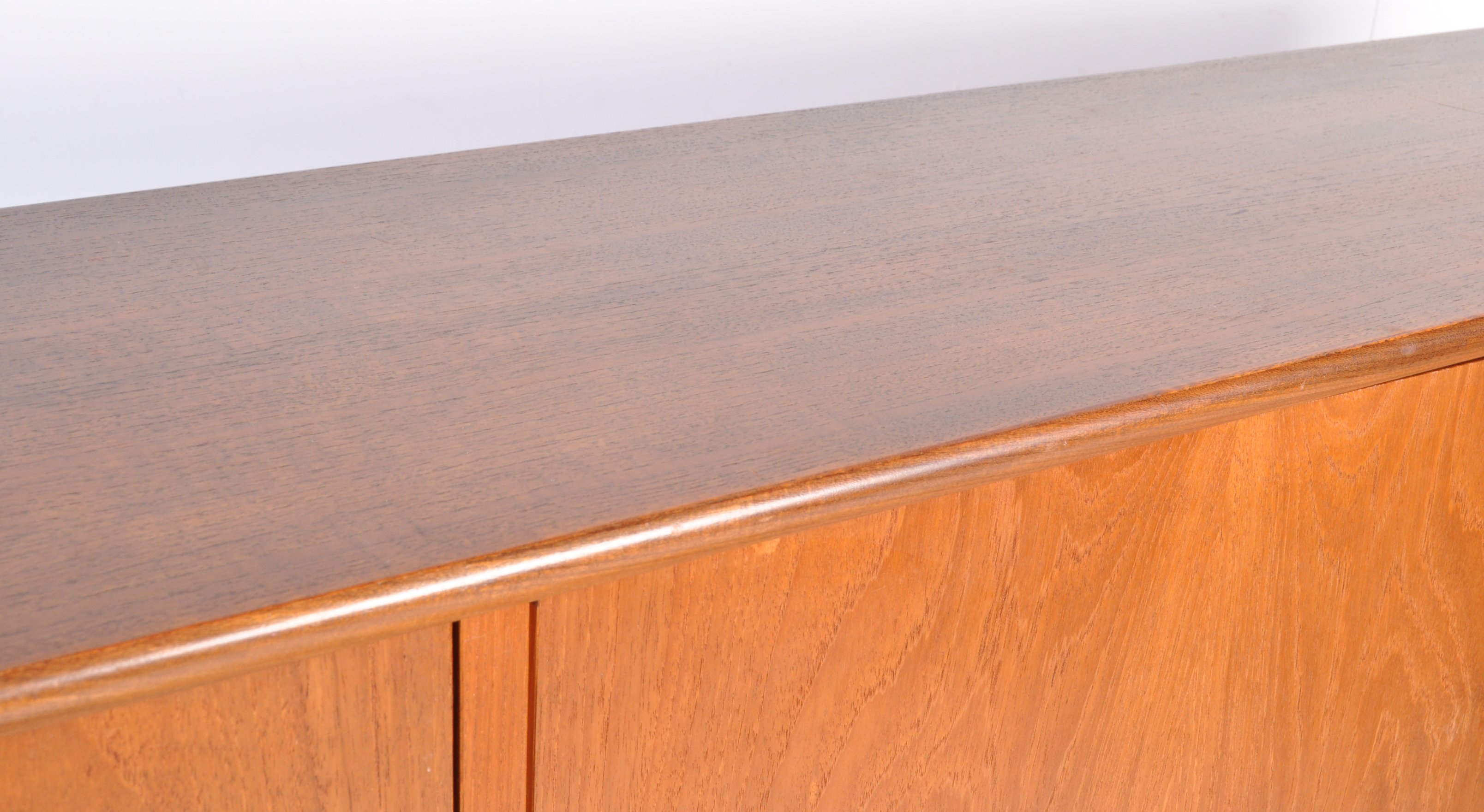 RETRO G PLAN HIGHBOARD SIDEBOARD CREDENZA - Image 3 of 10