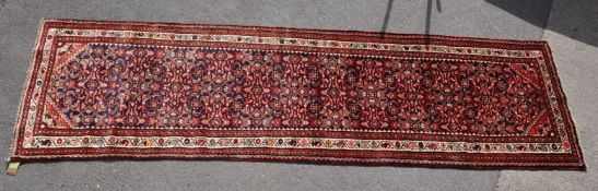 MID 20TH CENTURY MALAYER RUNNER / CARPET RUG