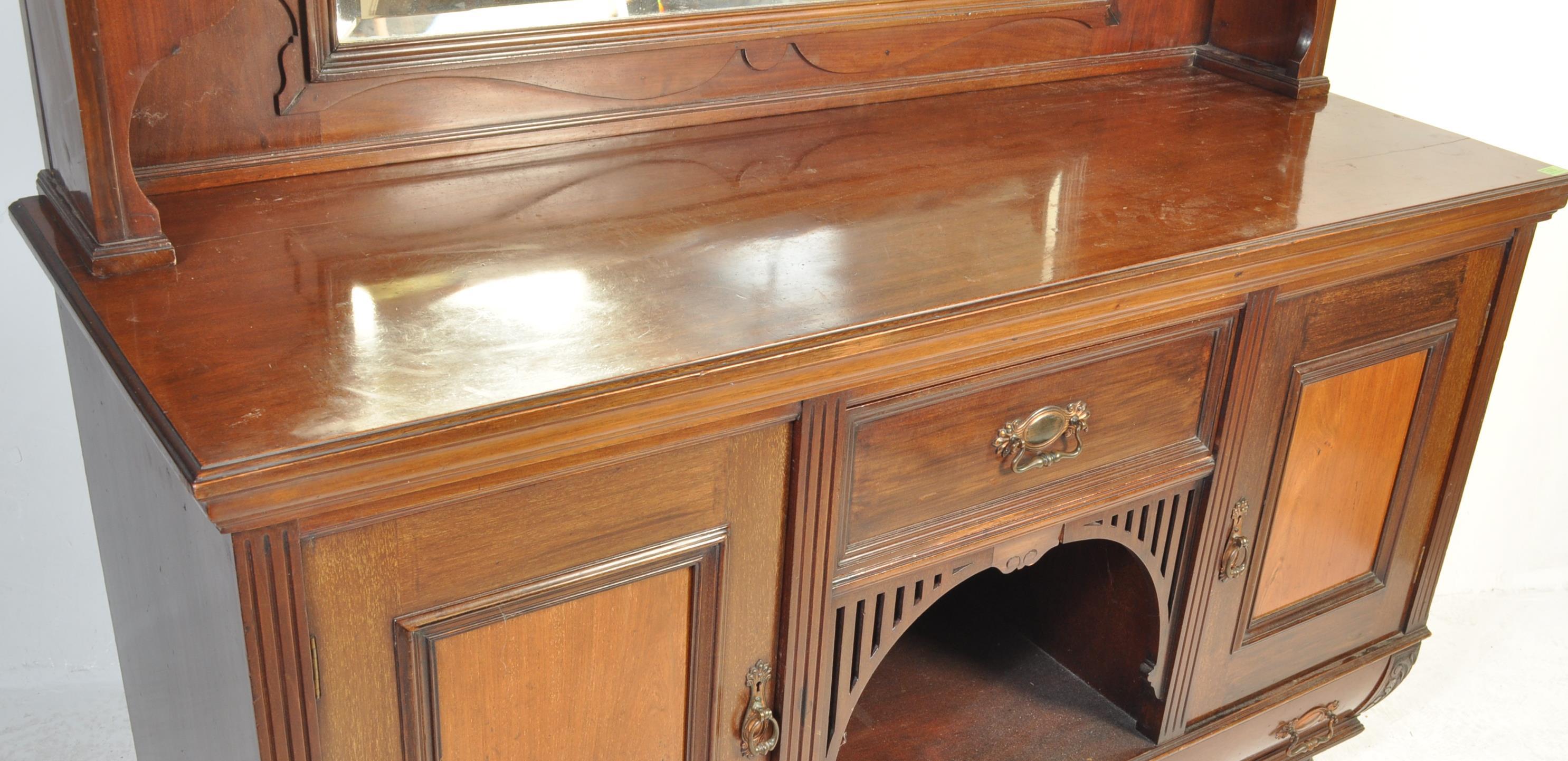 ARTS & CRAFTS MAHOGANY MIRROR BACK DRESSER / SIDEBOARD - Image 4 of 7