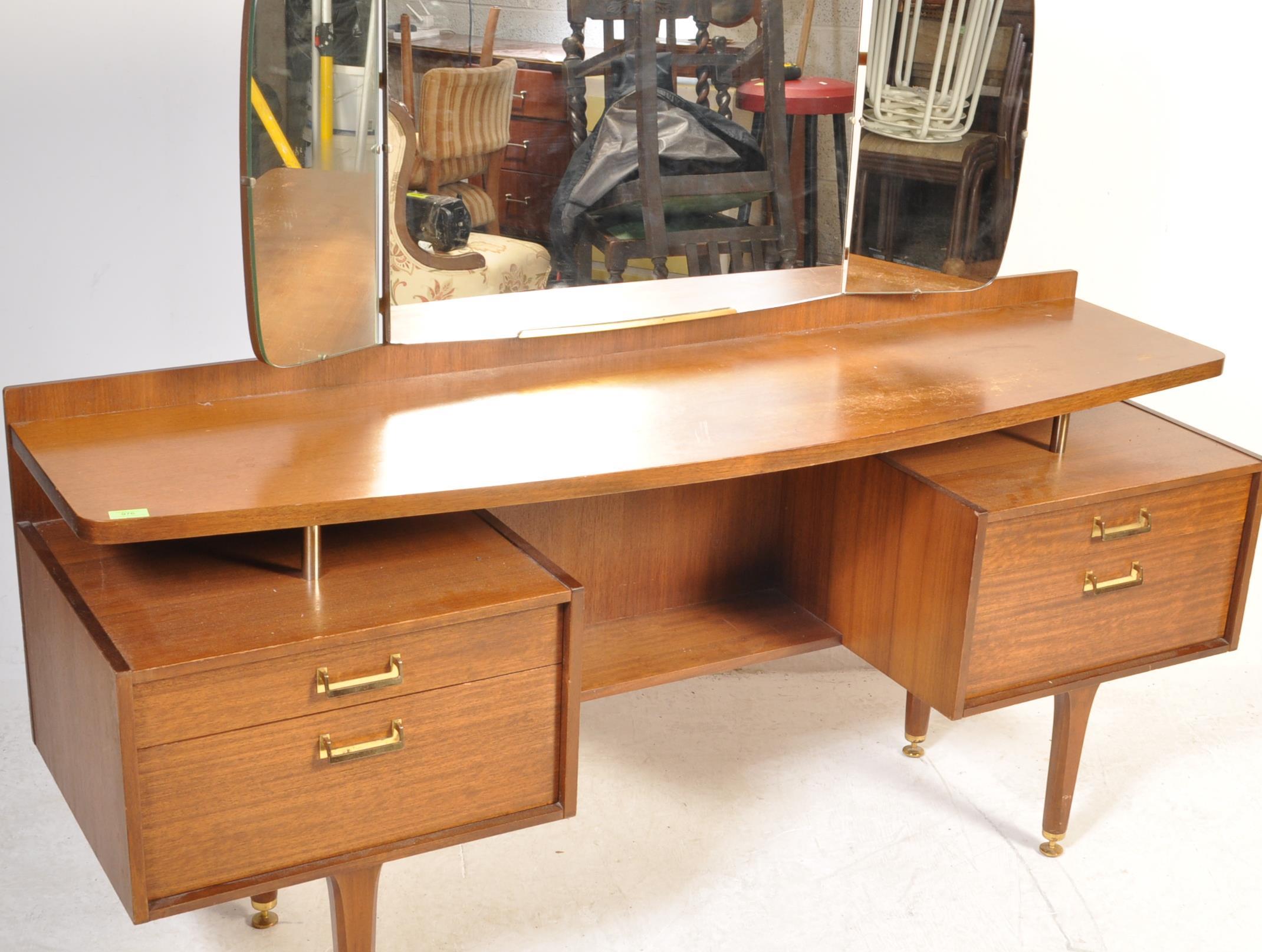 MID 20TH CENTURY TEAK WOOD DRESSING TABLE - Image 3 of 8