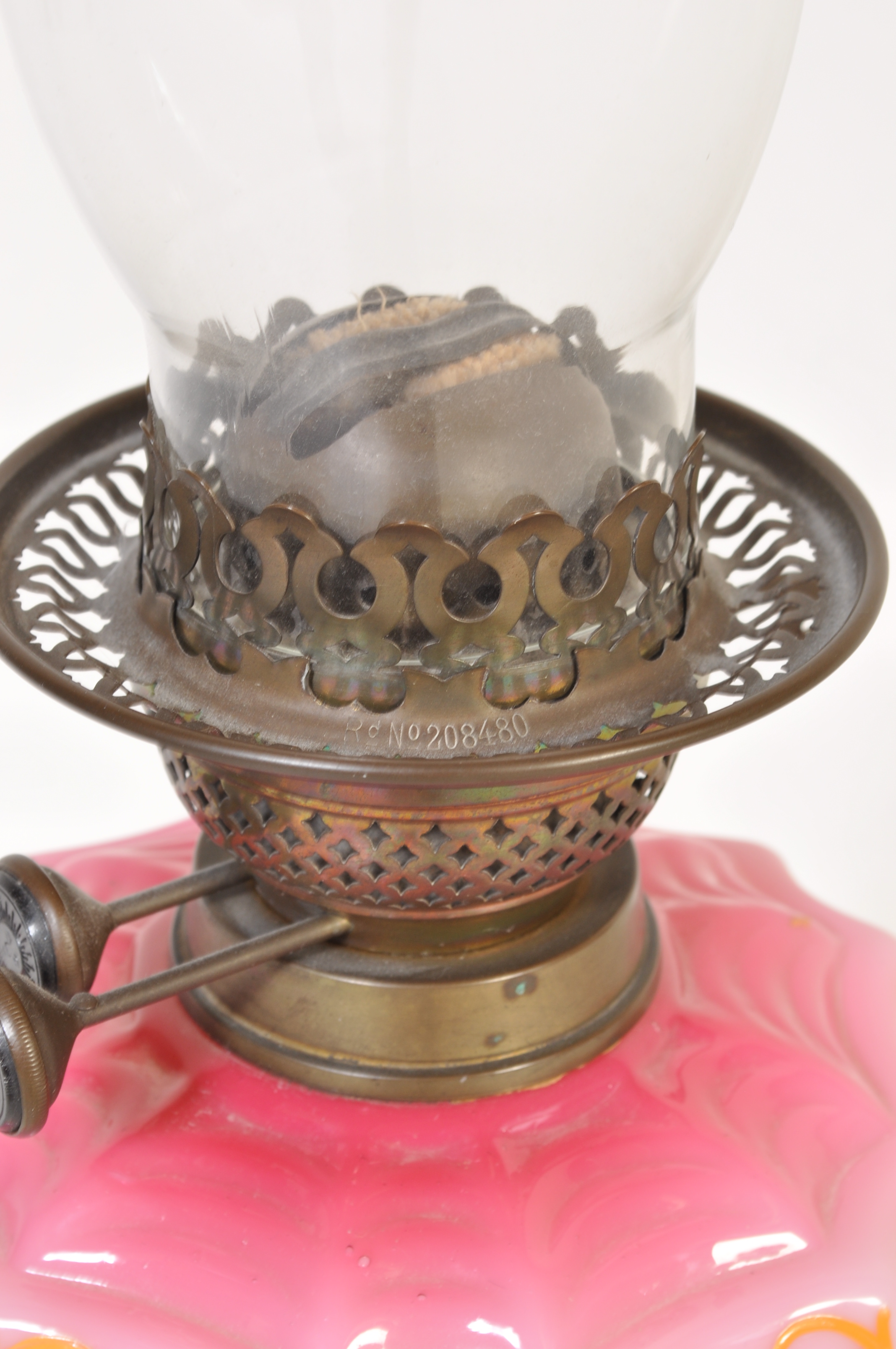 19TH CENTURY VICTORIAN OIL LAMP / PARAFFIN LAMP - Image 5 of 12